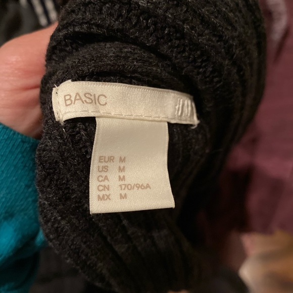 H&M cardigan - Picture 3 of 3